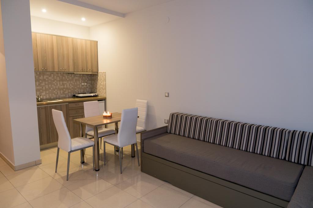 Adonis Apartments ปาราเลียกาเตอรีนิส ภายนอก รูปภาพ